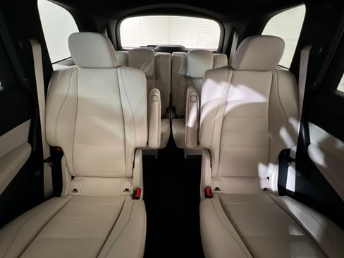 New 2026 Mercedes-Benz GLS 580 4MATIC image 26