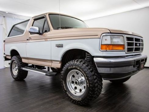 Used 1996 Ford Bronco XLT image 24