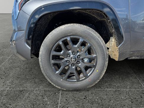 New 2026 Toyota Tundra Platinum AWD/4WD image 9