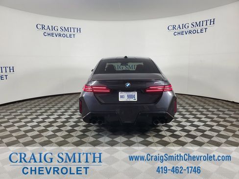 Used 2025 BMW M5 w/ Executive Package image 12