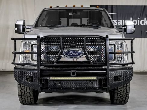 Used 2018 Ford F350 Lariat w/ Lariat Ultimate Package AWD/4WD image 3