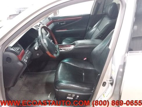 Used 2007 Lexus LS 460 L w/ Luxury Pkg image 10