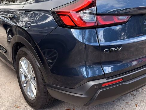 Used 2025 Honda CR-V EX-L image 7
