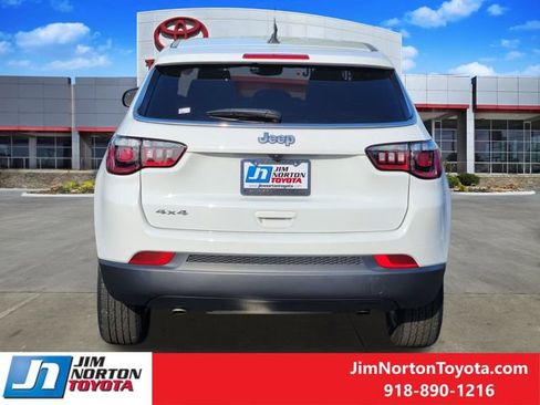 Used 2025 Jeep Compass Sport AWD/4WD image 6