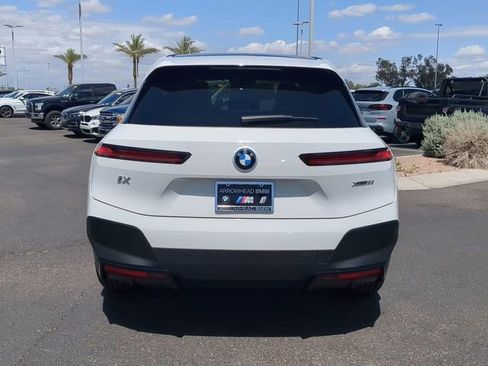 Used 2025 BMW iX xDrive50 w/ Convenience Package AWD/4WD image 7