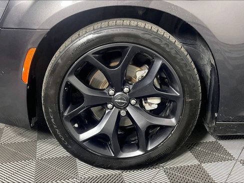 Used 2023 Chrysler 300 S RWD image 10