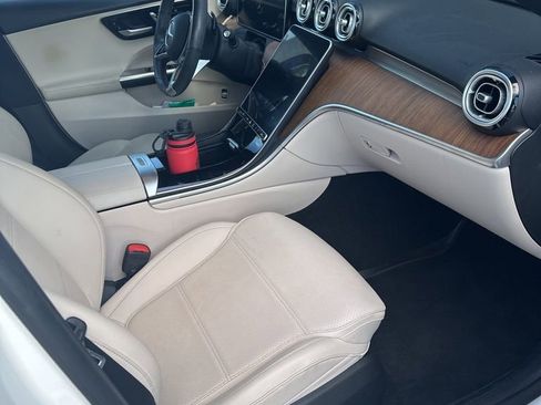 Used 2022 Mercedes-Benz C 300 4MATIC Sedan image 4