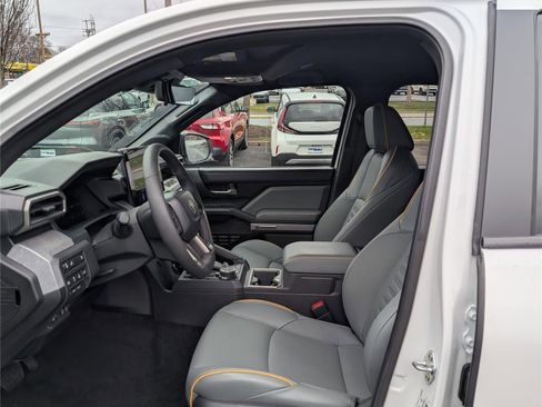 Used 2024 Toyota Tacoma 4x4 Double Cab Hybrid image 15