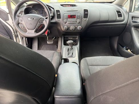 Used 2016 Kia Forte LX FWD image 10