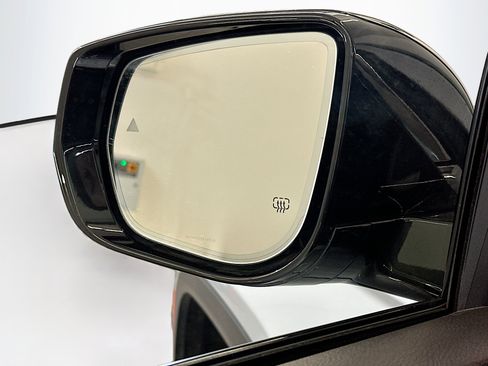 Used 2024 Jeep Grand Cherokee L Limited w/ Luxury Tech Group II image 16