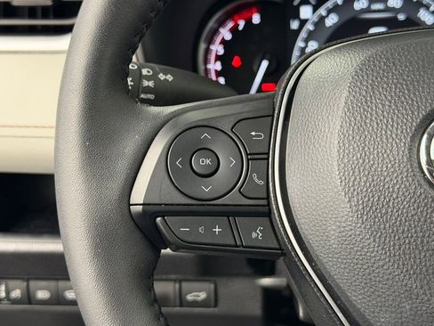 Certified 2025 Toyota RAV4 XLE w/ Convenience Package FWD image 27
