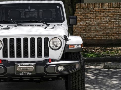 Used 2022 Jeep Gladiator Rubicon w/ Cold Weather Group image 59