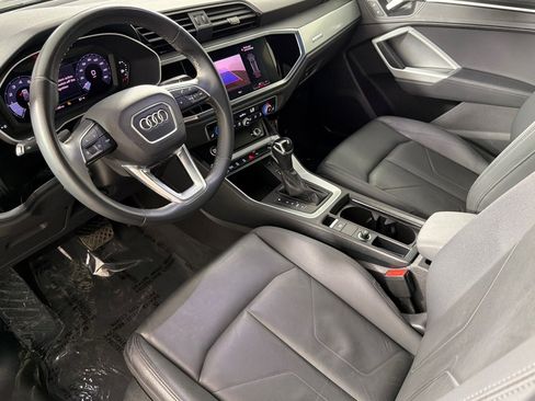 Used 2021 Audi Q3 2.0T Premium w/ Convenience Package AWD/4WD image 9