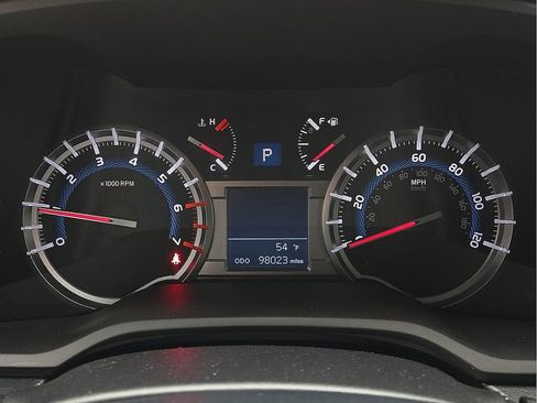 Used 2018 Toyota 4Runner SR5 Premium AWD/4WD image 18
