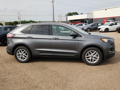 Used 2024 Ford Edge SEL AWD/4WD image 5