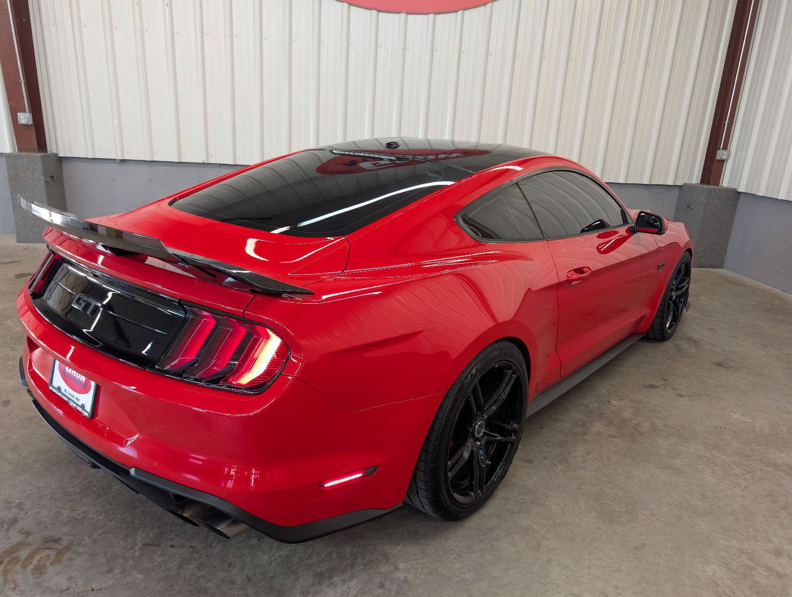 Used 2018 Ford Mustang GT Premium w/ GT Performance Package RWD image 9