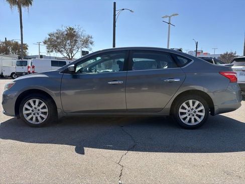 Used 2017 Nissan Sentra SV w/ Driver's Assist Package image 4
