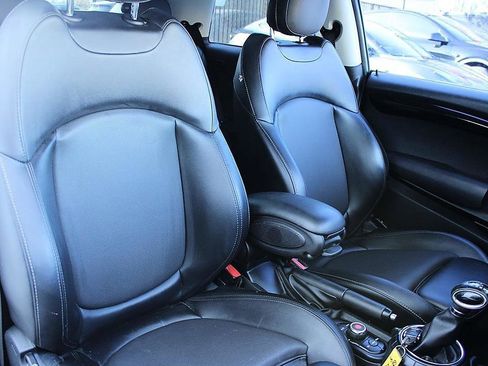 Used 2015 MINI Cooper S image 17