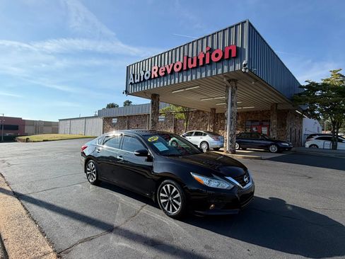 Used 2017 Nissan Altima 2.5 SL FWD image 1