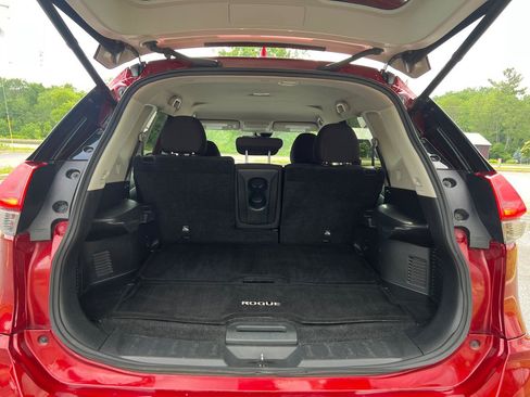 Used 2019 Nissan Rogue SV AWD/4WD image 35