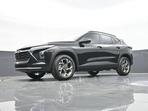 New 2026 Chevrolet Trax LT w/ Driver Confidence Package FWD image 49