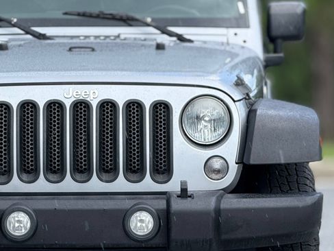 Used 2016 Jeep Wrangler Unlimited Sport w/ Quick Order Package 24S AWD/4WD image 15