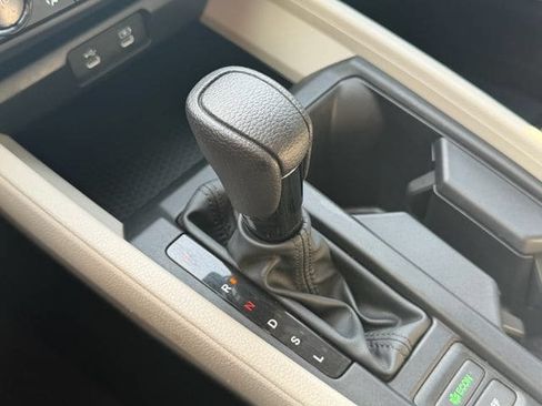 Used 2025 Honda Accord SE image 25