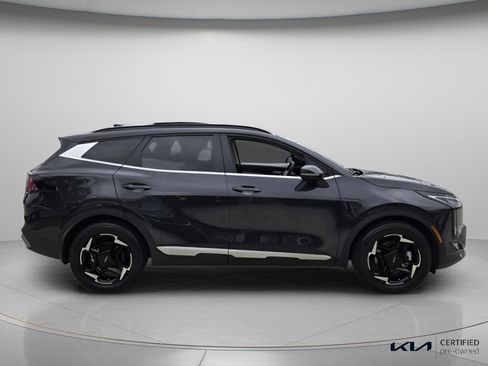 Certified 2026 Kia Sportage EX w/ EX Panorama Roof Package FWD image 4