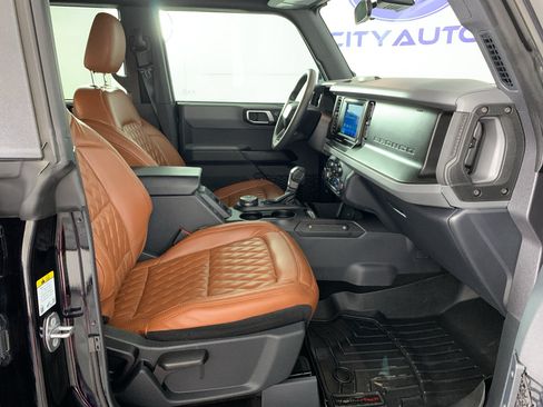 Used 2022 Ford Bronco 4-Door AWD/4WD image 40