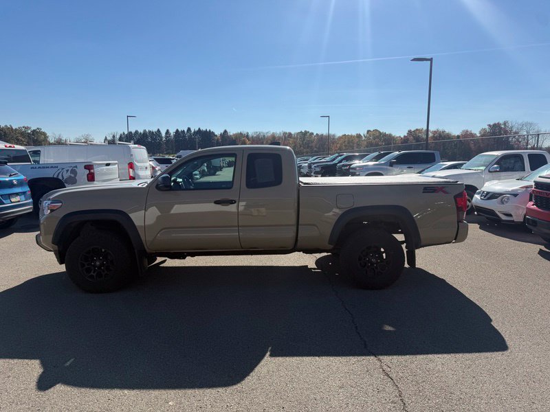 Used 2020 Toyota Tacoma SR w/ SX Package AWD/4WD image 16