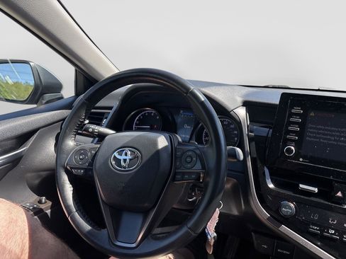 Used 2021 Toyota Camry SE FWD image 31