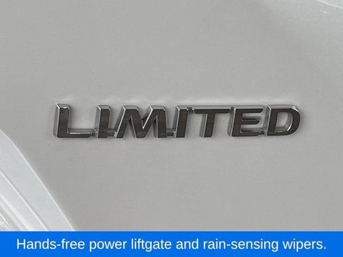 Used 2023 Toyota bZ4X FWD image 8
