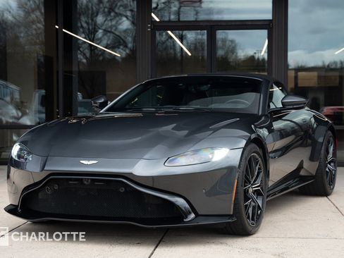 Used 2021 Aston Martin V8 Vantage Roadster image 7