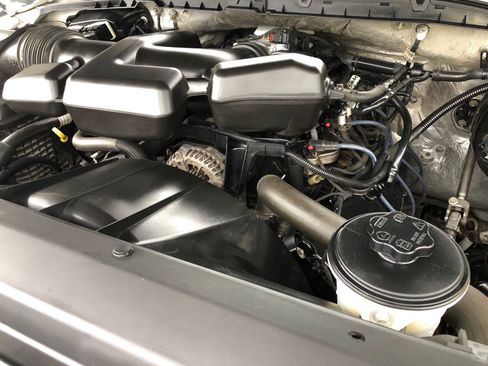 Used 2017 Ford F250 XL w/ Power Equipment Group AWD/4WD image 38