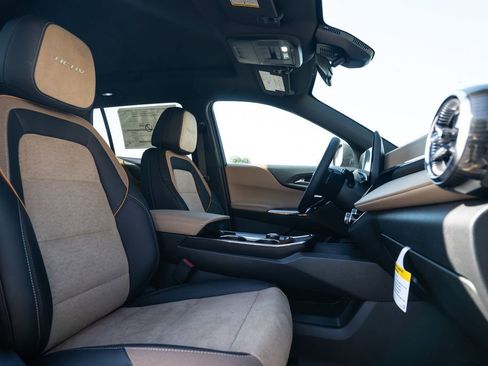 New 2026 Chevrolet Equinox ACTIV w/ LPO, Floor Liner Package image 15