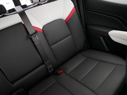Used 2024 GMC Canyon AT4X AWD/4WD image 14