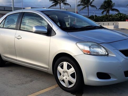 Used 2012 Toyota Yaris Sedan FWD image 4