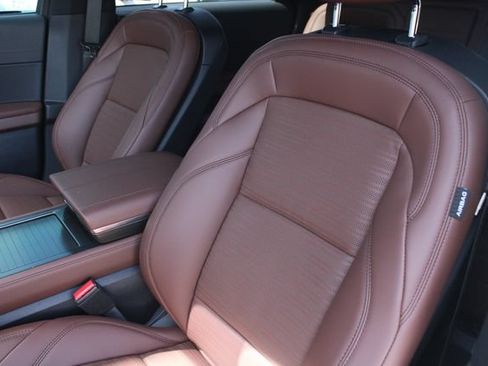 New 2026 Lincoln Nautilus Reserve AWD/4WD image 7