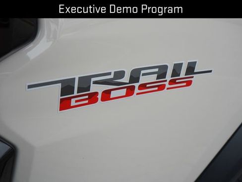 Used 2026 Chevrolet Colorado Trail Boss AWD/4WD image 16