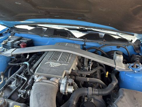 Used 2010 Ford Mustang GT RWD image 19