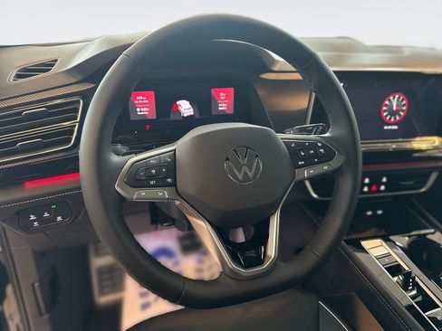 New 2026 Volkswagen Atlas Cross Sport SEL Premium R-Line AWD/4WD image 11