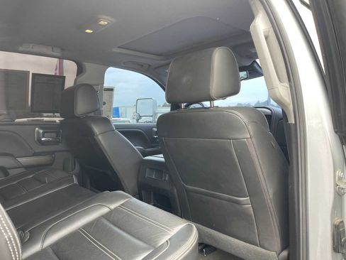 Used 2018 GMC Sierra 2500 Denali w/ Duramax Plus Package AWD/4WD image 24