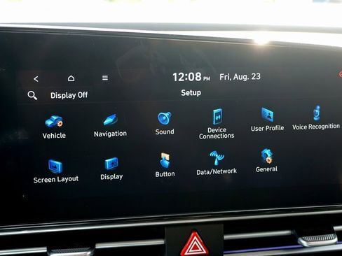 Used 2024 Hyundai Elantra SEL w/ Convenience Package image 14