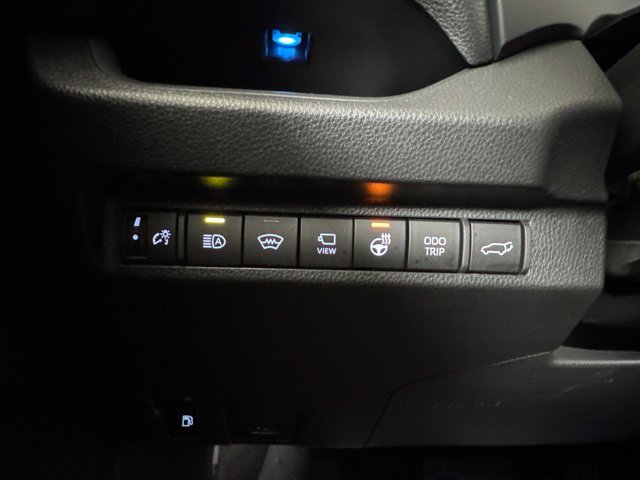 Used 2025 Toyota RAV4 XSE w/ Advanced Technology Package AWD/4WD image 20