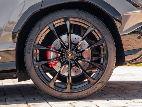 Used 2023 Lamborghini Urus S AWD/4WD image 16