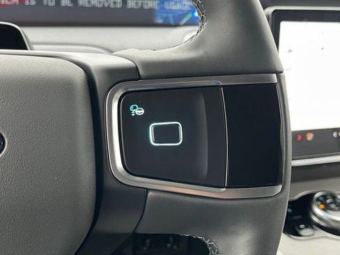 New 2025 Ford Expedition Active image 16