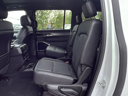 New 2026 Jeep Grand Wagoneer L Limited AWD/4WD image 15