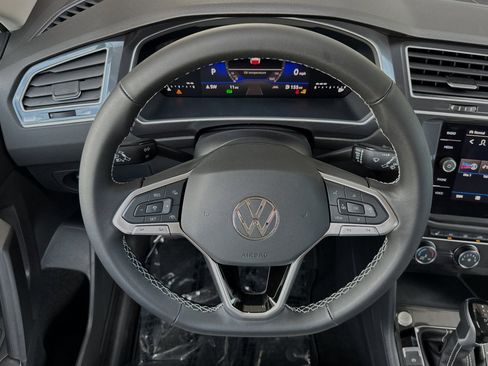 Used 2024 Volkswagen Tiguan S image 14