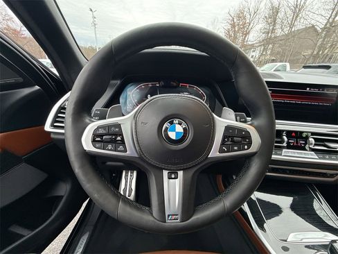 Used 2019 BMW X7 xDrive50i w/ M Sport Package image 11