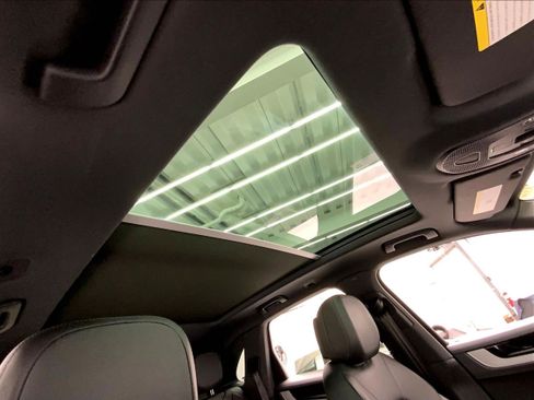 Used 2025 Porsche Cayenne image 26